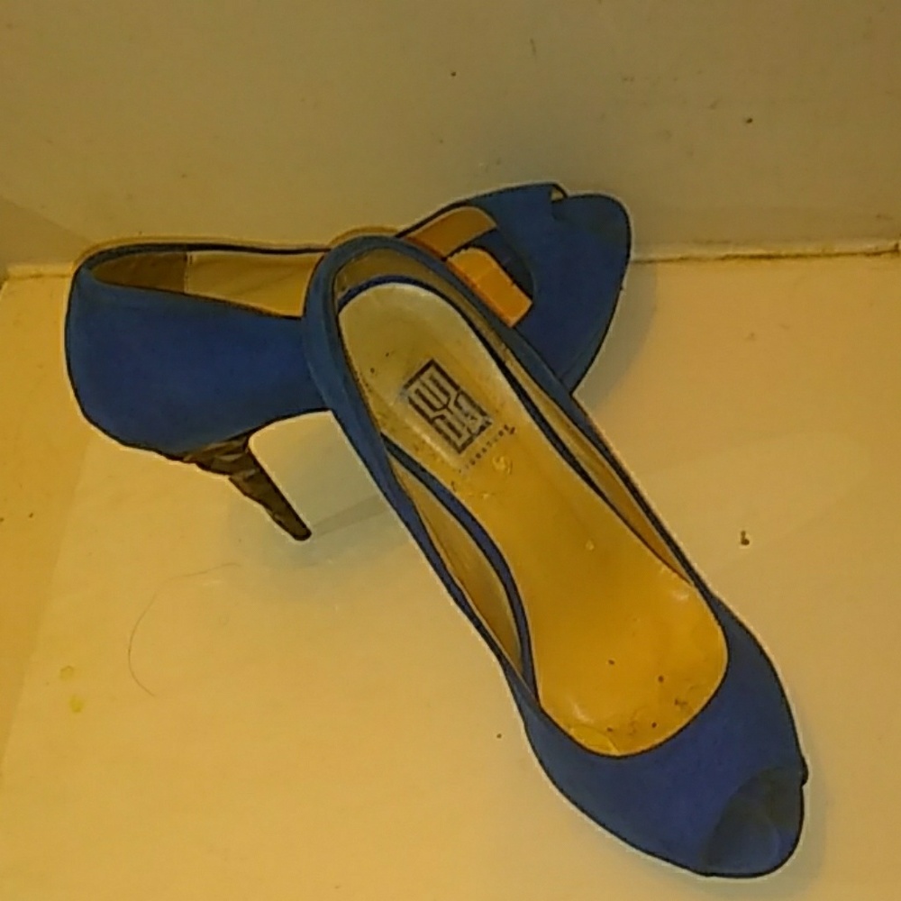 Signature Women Shoes